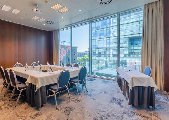 奥利斯普东方酒店 酒店