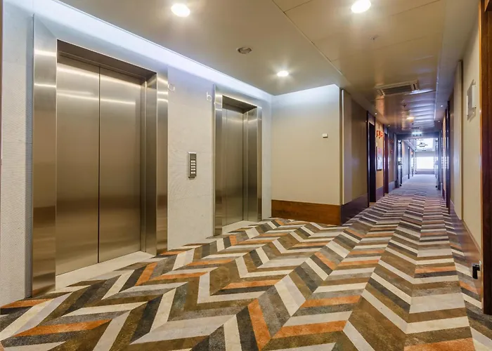 Отель Olissippo Oriente 4*